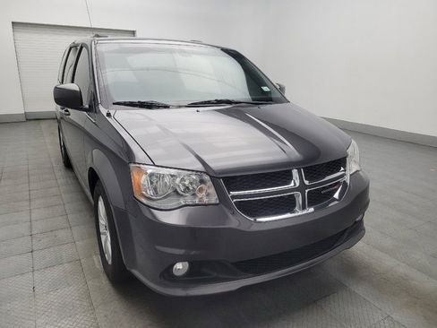 Used 2019 Dodge Grand Caravan SXT FWD image 13