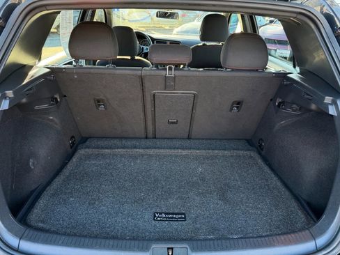 Used 2017 Volkswagen GTI Sport image 18