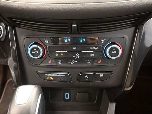 Used 2019 Ford Escape SEL image 27