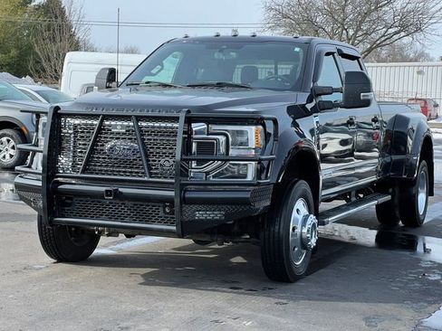 Certified 2022 Ford F450 Lariat w/ Lariat Ultimate Package image 58