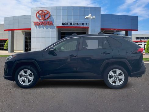 Used 2019 Toyota RAV4 XLE w/ Convenience Package image 4