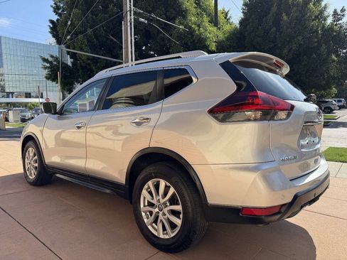 Used 2019 Nissan Rogue SV FWD image 5