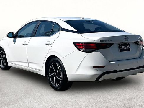 Used 2025 Nissan Sentra SV FWD image 14