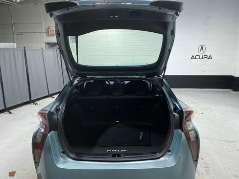 Used 2016 Toyota Prius Two FWD image 19