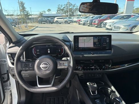 Certified 2024 Nissan Rogue SL w/ SL Premium Package image 29