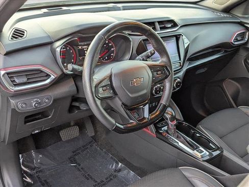 Used 2023 Chevrolet TrailBlazer RS w/ Sun and Liftgate Package FWD image 10