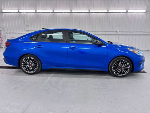 Used 2022 Kia Forte GT w/ GT2 Package FWD image 2
