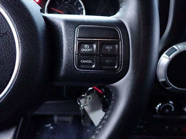 Used 2017 Jeep Wrangler Unlimited Rubicon AWD/4WD image 14