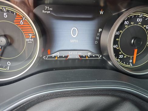 Used 2019 Jeep Cherokee Trailhawk AWD/4WD image 18