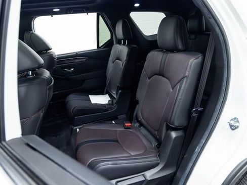 Used 2025 Honda Pilot Black Edition image 24