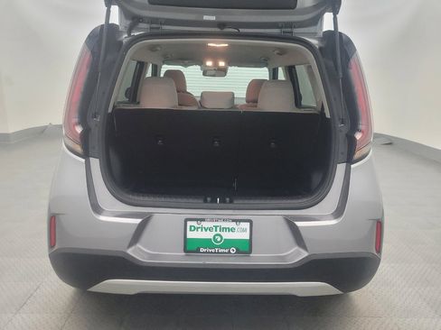 Used 2025 Kia Soul LX w/ LX Technology Package FWD image 29