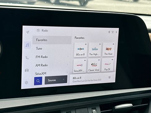 Used 2024 Lexus ES 300h w/ Premium Package FWD image 22