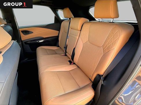 Certified 2025 Lexus RX 350 Premium w/ Accessory Package (Z1) FWD image 32