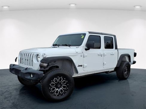 Used 2020 Jeep Gladiator Sport w/ Quick Order Package 23S image 2