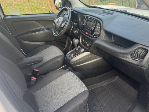 Used 2019 RAM ProMaster City Tradesman SLT image 5