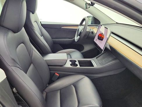 Used 2025 Tesla Model Y Long Range image 27