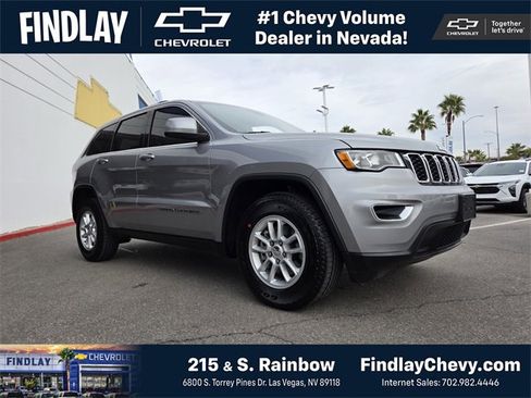 Used 2019 Jeep Grand Cherokee Laredo image 1