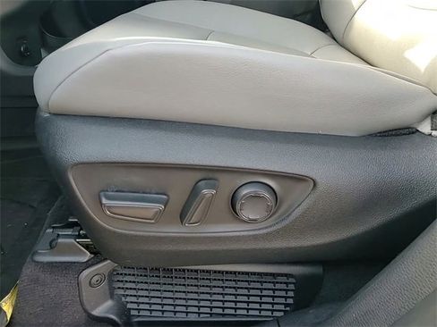 Used 2025 Toyota Sienna XLE w/ XLE Plus Package image 14
