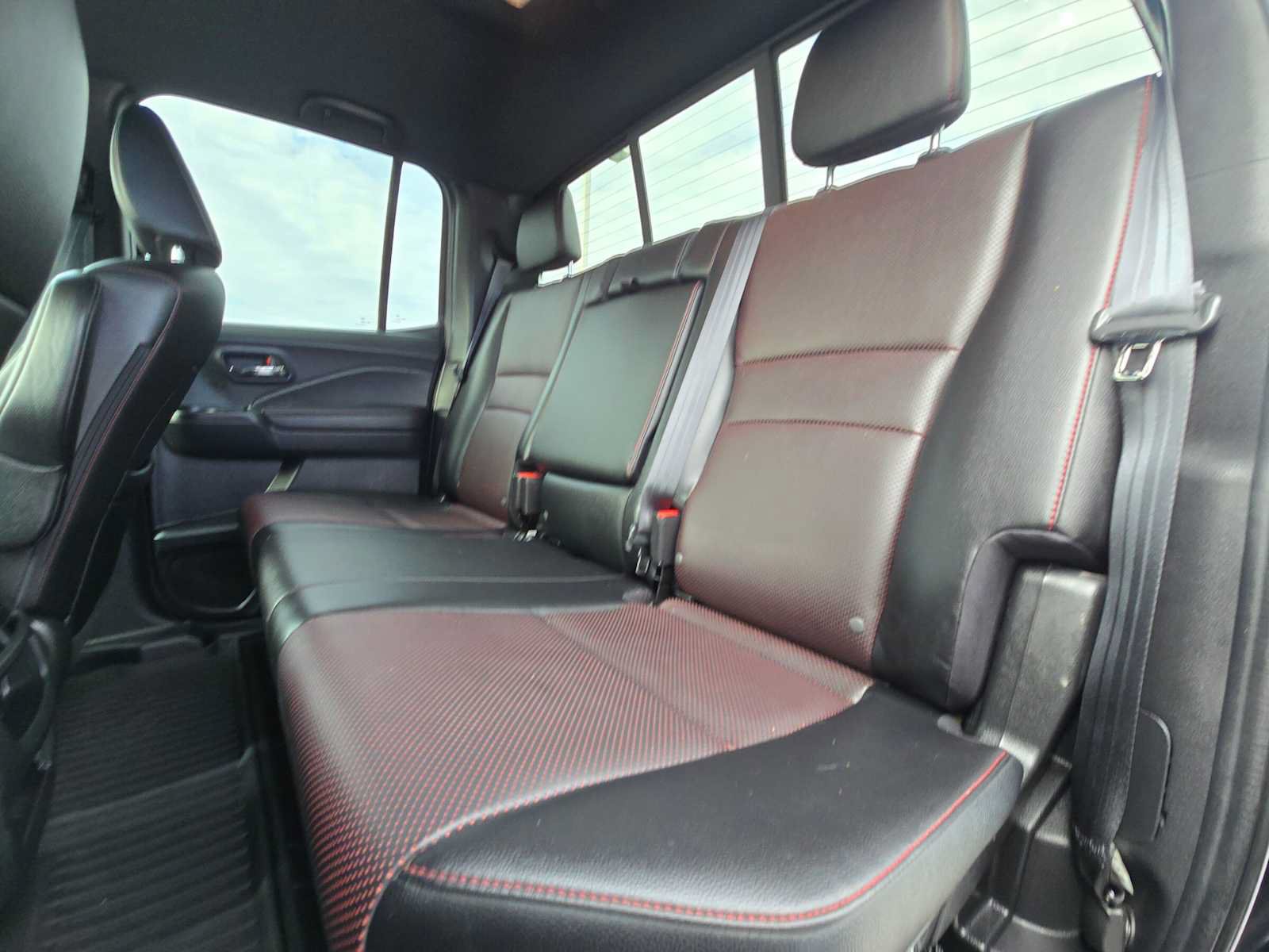 Used 2023 Honda Ridgeline Black Edition image 17