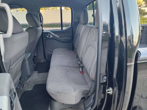 Used 2017 Nissan Frontier SV RWD image 16