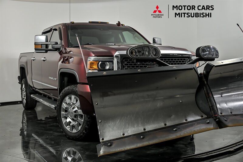 Used 2016 GMC Sierra 2500 Denali w/ Duramax Plus Package AWD/4WD image 1