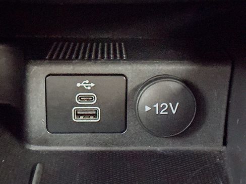 Used 2024 Ford Escape ST-Line image 25