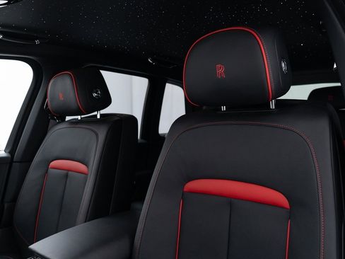 New 2026 Rolls-Royce Cullinan Black Badge image 17