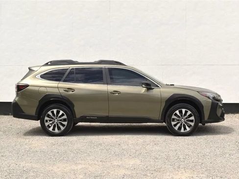 Used 2023 Subaru Outback Limited AWD/4WD image 6