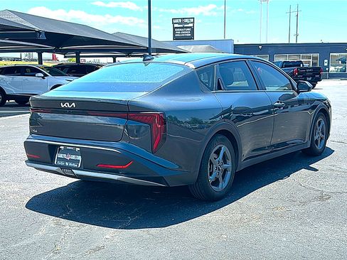Used 2025 Kia K4 FWD image 8