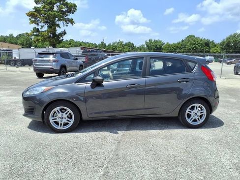 Used 2018 Ford Fiesta SE FWD image 9