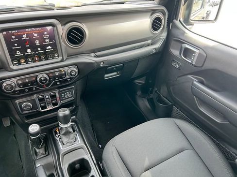 Used 2023 Jeep Gladiator Sport AWD/4WD image 34
