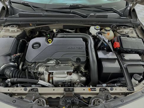 Used 2024 Chevrolet Malibu LT FWD image 35