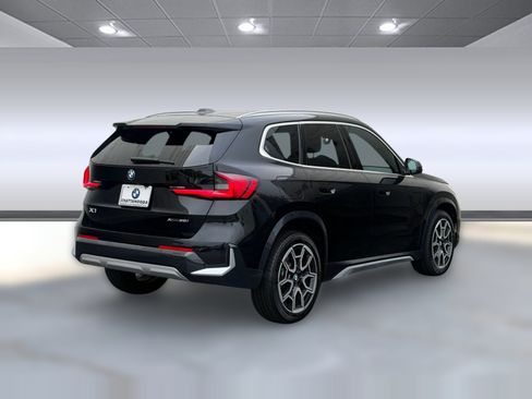 Used 2025 BMW X1 xDrive28i AWD/4WD image 9