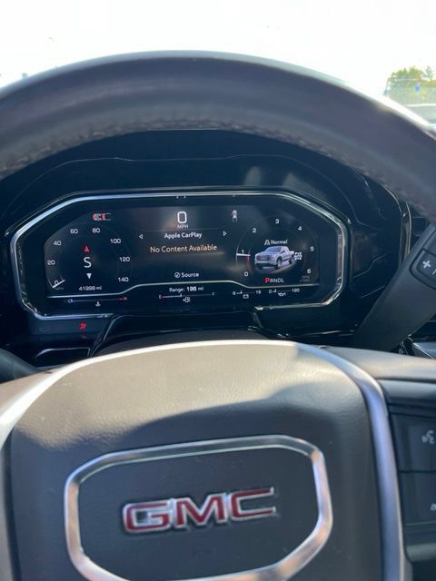 Used 2024 GMC Sierra 1500 SLT w/ X31 Off-Road Package AWD/4WD image 17