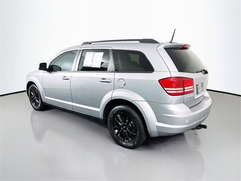 Used 2020 Dodge Journey SE w/ Blacktop Package image 5