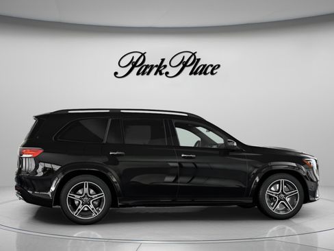 New 2026 Mercedes-Benz GLS 450 4MATIC image 27