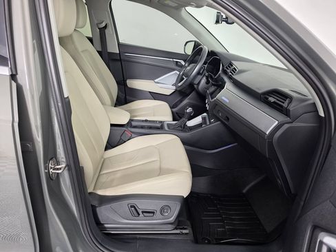 Used 2022 Audi Q3 2.0T Premium Plus w/ Premium Plus Package AWD/4WD image 18