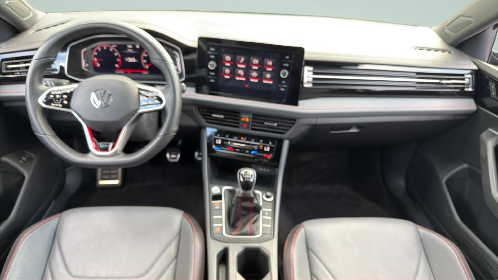 Used 2025 Volkswagen Jetta GLI Autobahn FWD image 11
