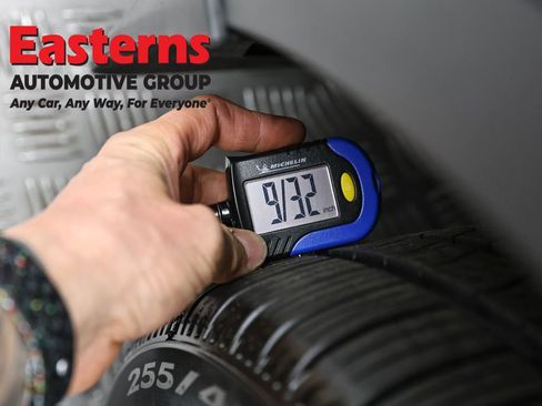 Used 2021 Tesla Model Y Long Range image 25