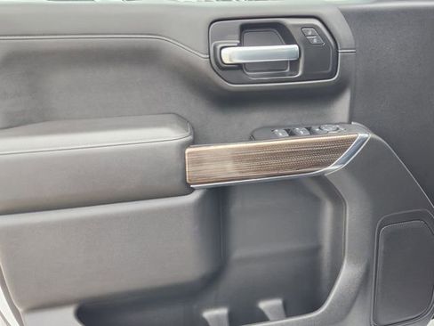 Used 2020 Chevrolet Silverado 1500 LT w/ Texas Edition image 21