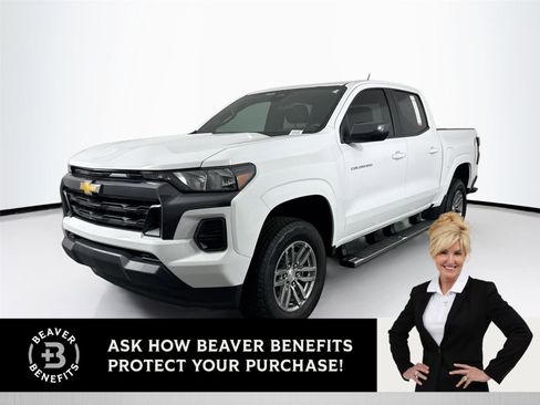 Used 2024 Chevrolet Colorado LT RWD image 1