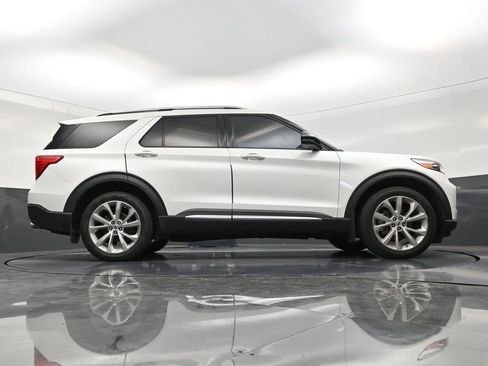 Used 2022 Ford Explorer Platinum w/ Equipment Group 601A AWD/4WD image 25