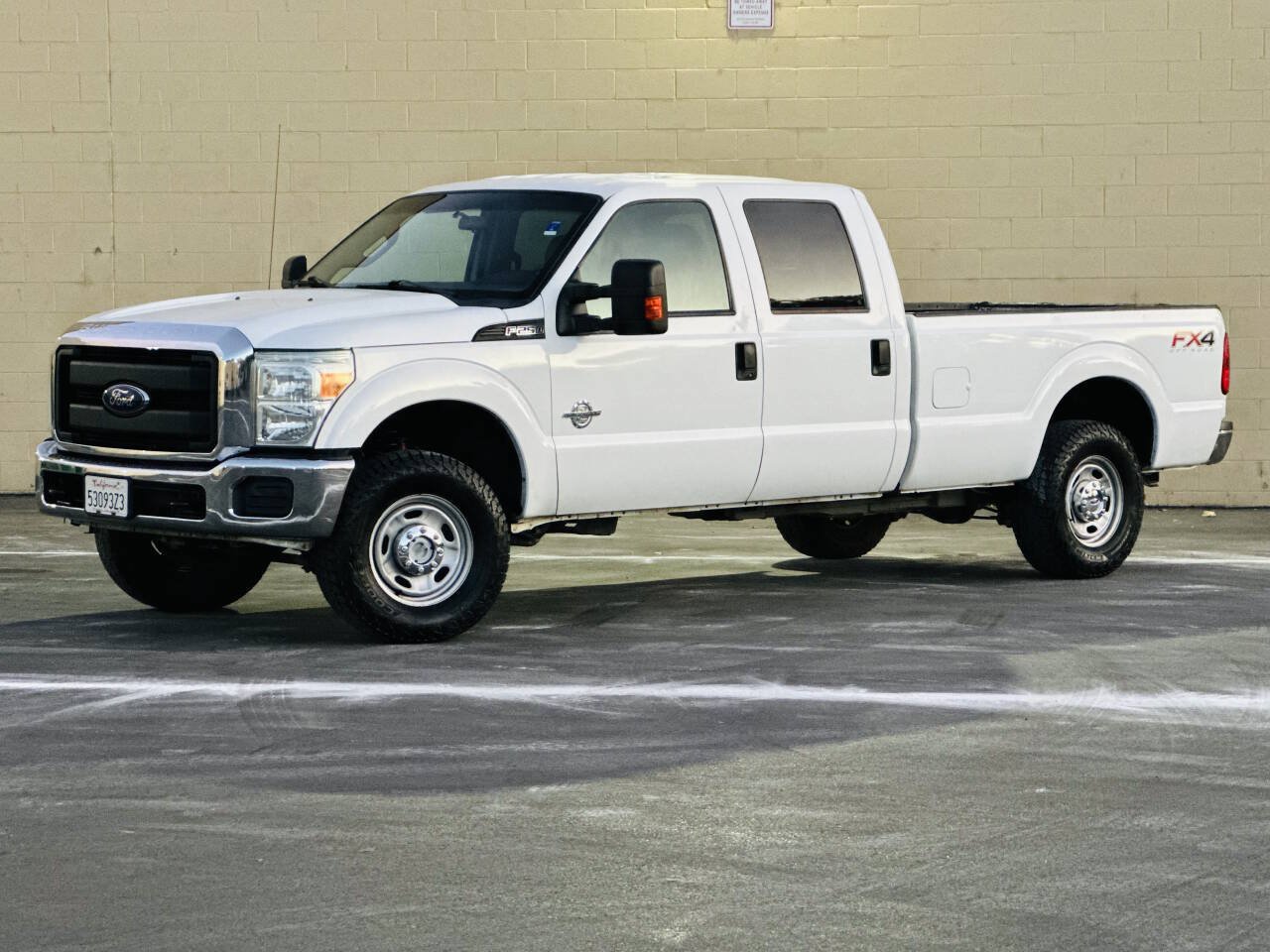 Used 2015 Ford F250 XL w/ Power Equipment Group AWD/4WD image 4