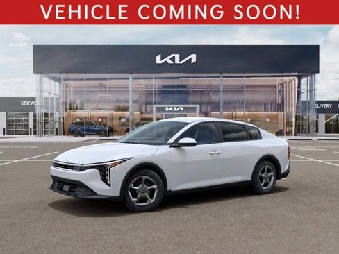 New 2026 Kia K4 FWD image 3