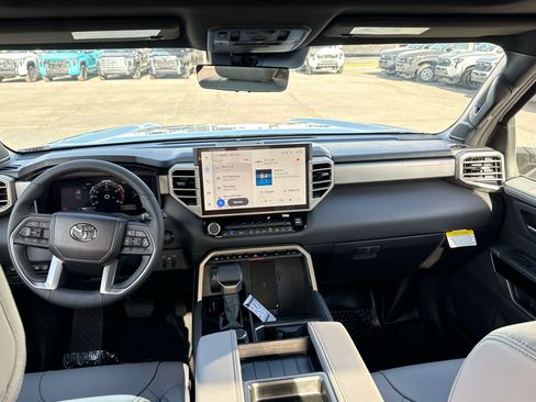 New 2026 Toyota Tundra Limited AWD/4WD image 11
