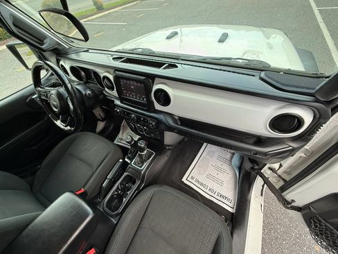 Used 2021 Jeep Wrangler Unlimited Sport AWD/4WD image 25