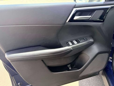 Used 2024 Mitsubishi Outlander SE FWD image 17
