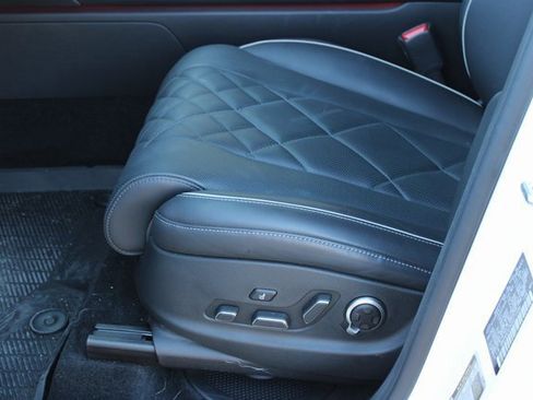 Used 2025 Genesis GV80 3.5T Prestige image 15