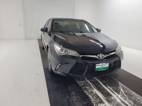 Used 2016 Toyota Camry SE FWD image 14