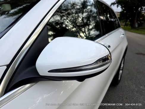 Used 2018 Mercedes-Benz GLC 300 w/ Premium Package image 81